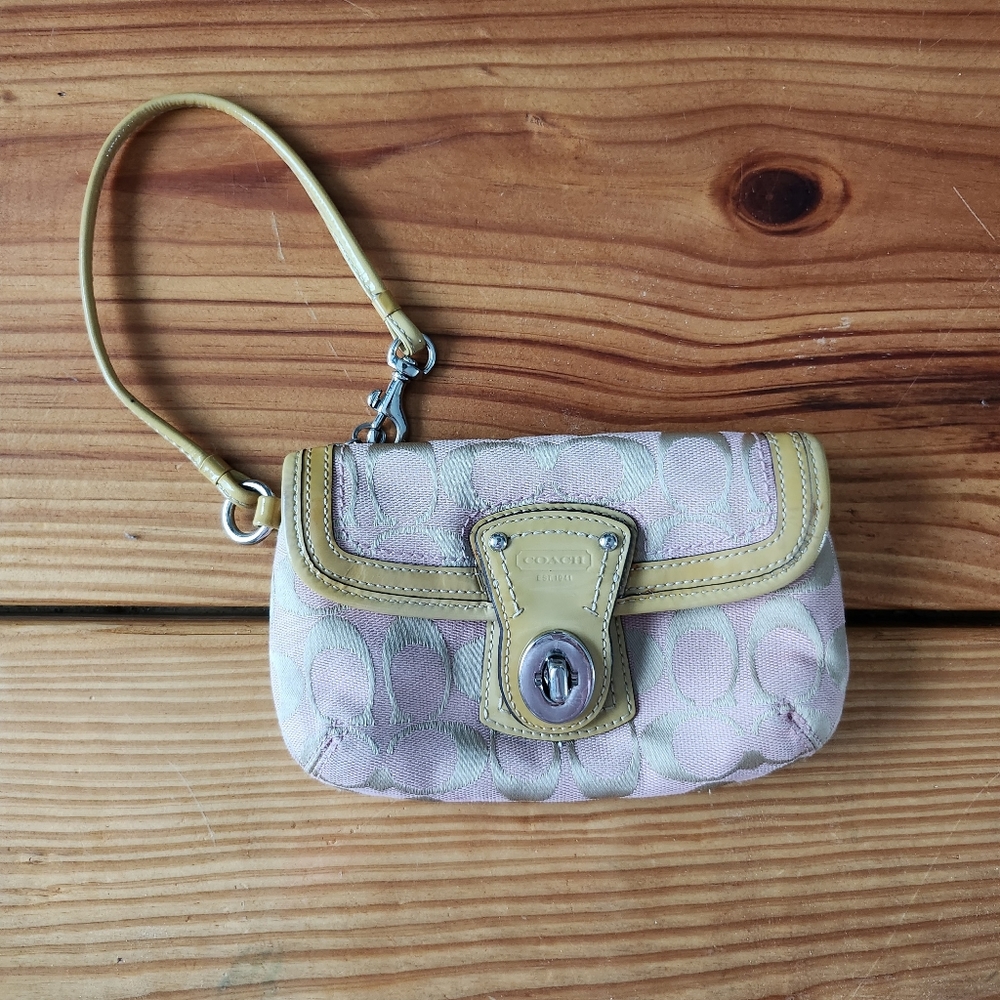 Coach Legacy Signature pink/Tan Wristlet